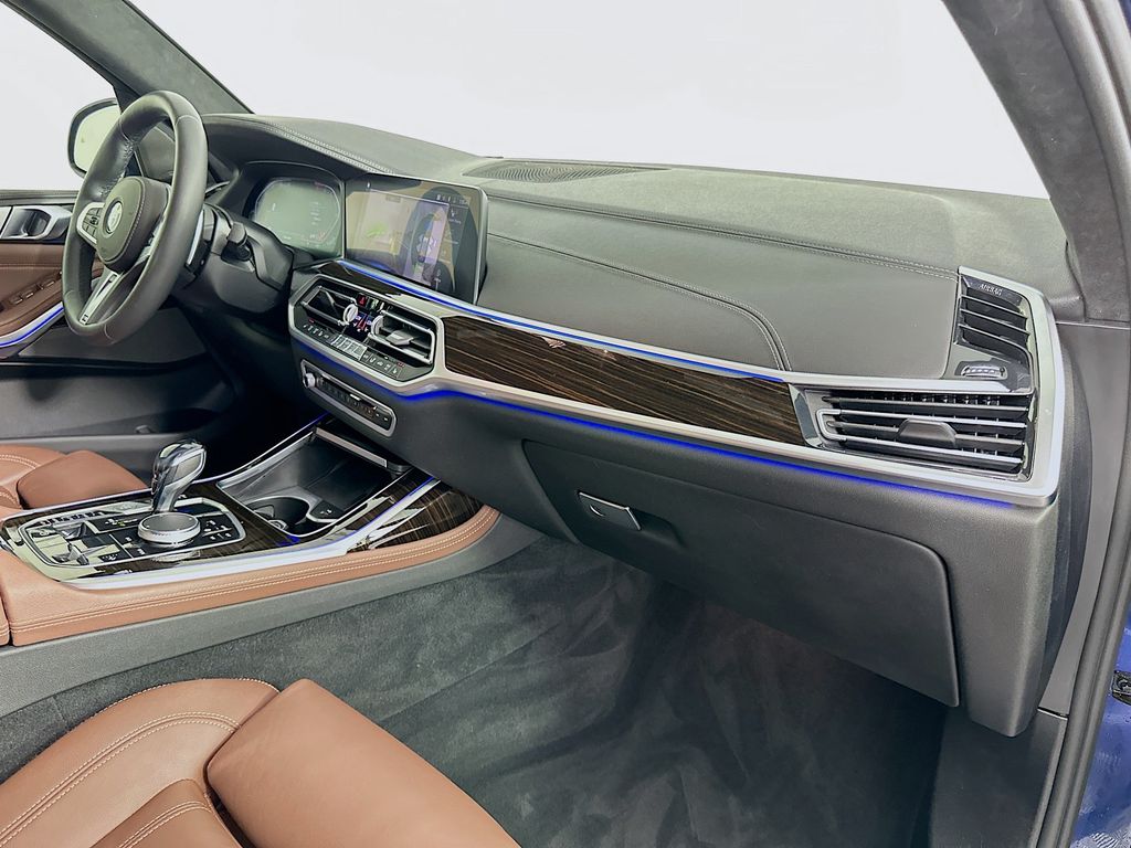 Thumbnail: 2020 BMW X7 - 31