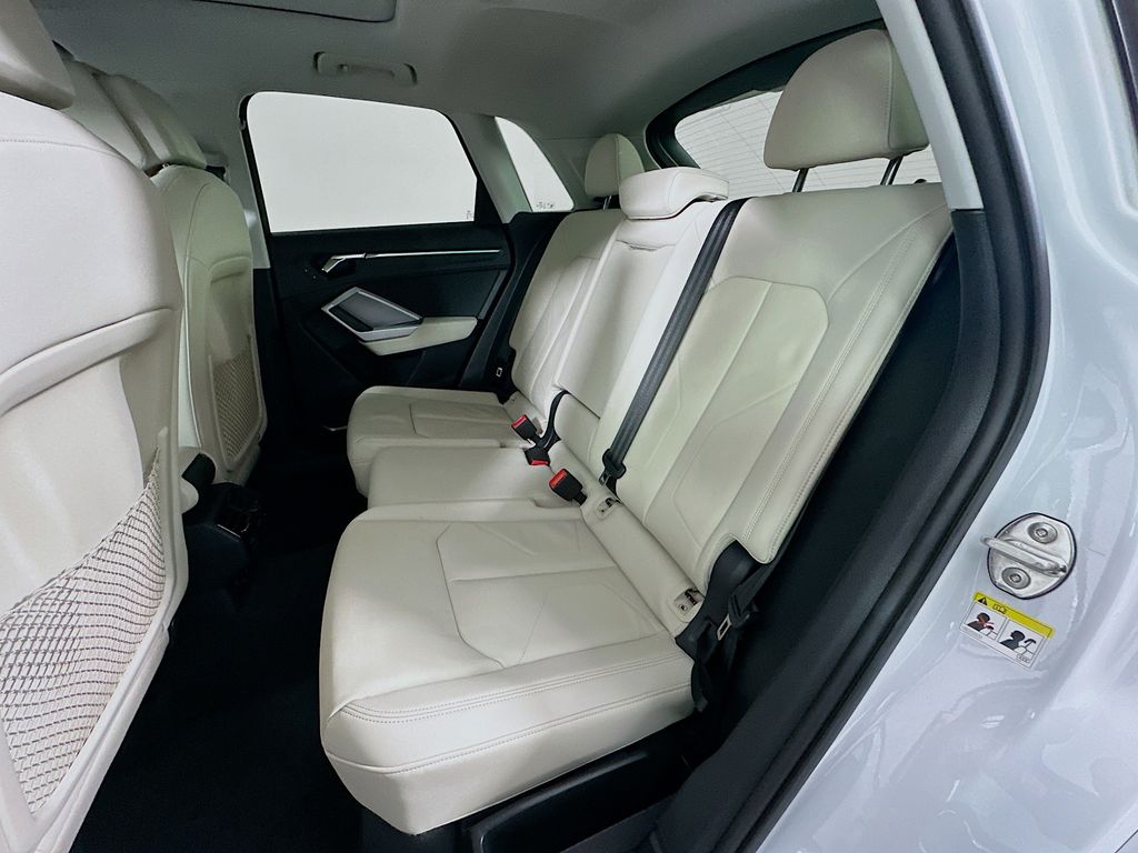 Thumbnail: 2021 Audi Q3 - 25