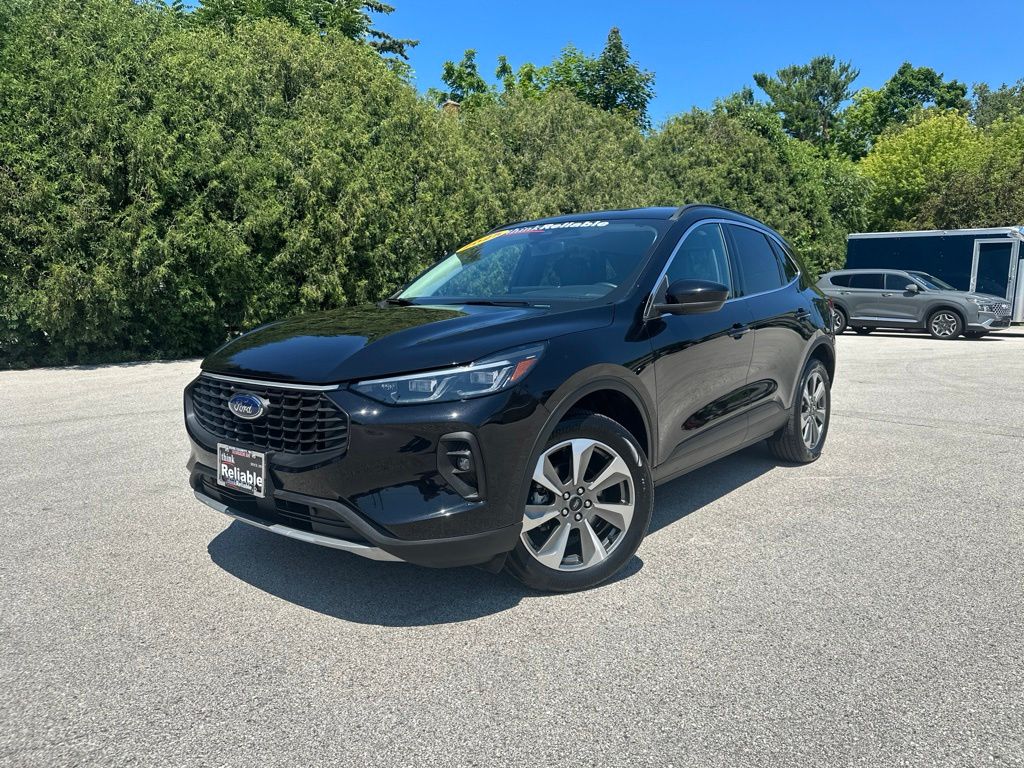2025 Ford Escape Platinum AWD