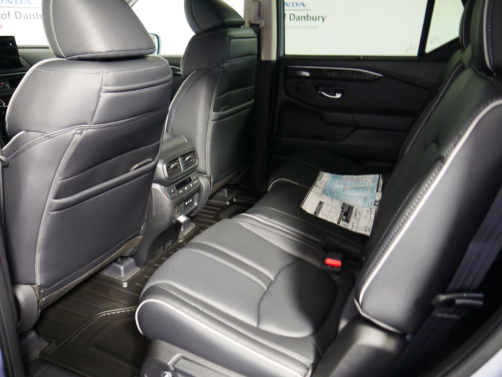 Thumbnail: 2025 Honda Pilot - 14