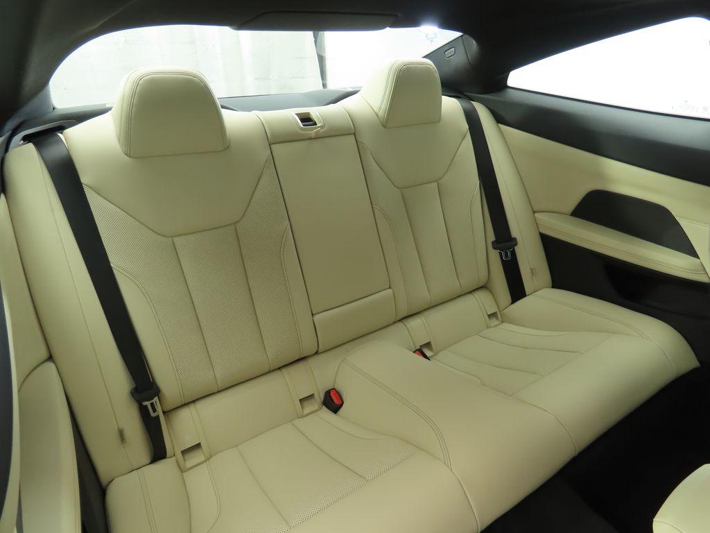 Thumbnail: 2026 BMW 4 Series - 21