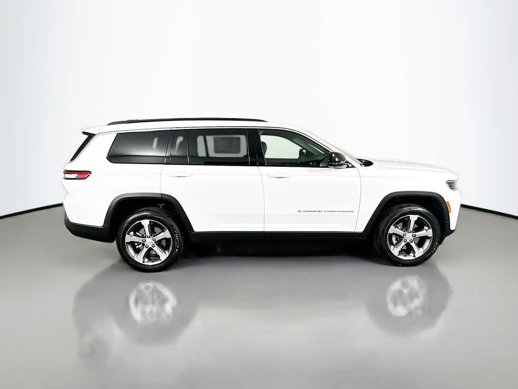 New 2026 White/off-white Jeep Limited image 8
