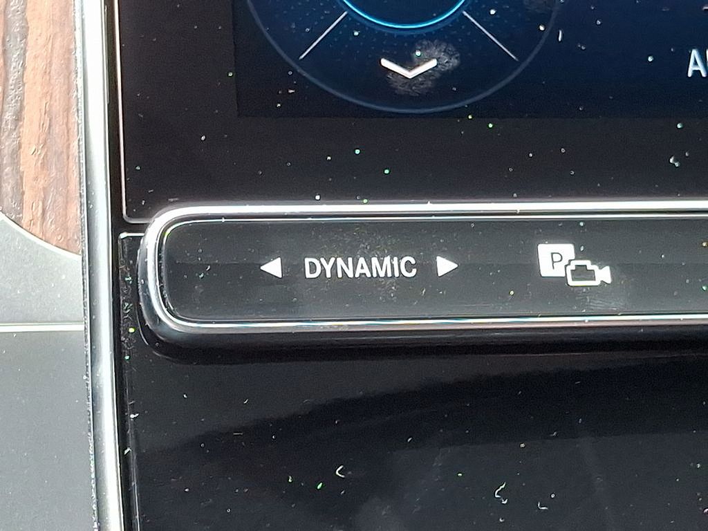 Thumbnail: 2025 Mercedes-Benz GLC - 19