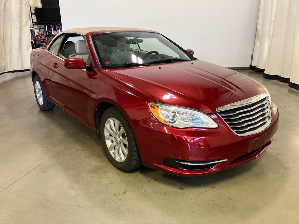  2011 Chrysler 200 Touring Convertible FWD   