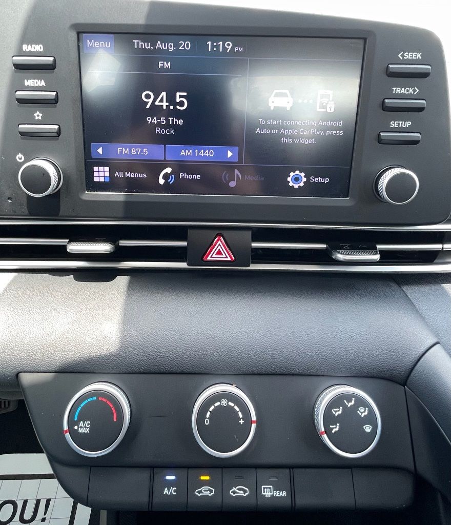 2022 Hyundai Elantra SE Red at DeMontrond Auto Country