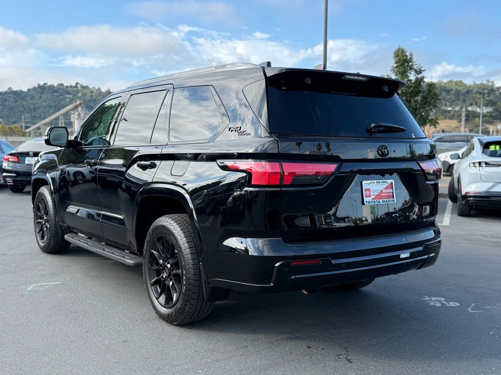 2025 Toyota Sequoia Platinum photo 4