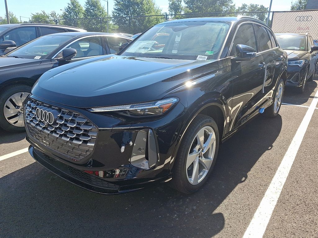 Thumbnail: 2025 Audi Q5 - 1