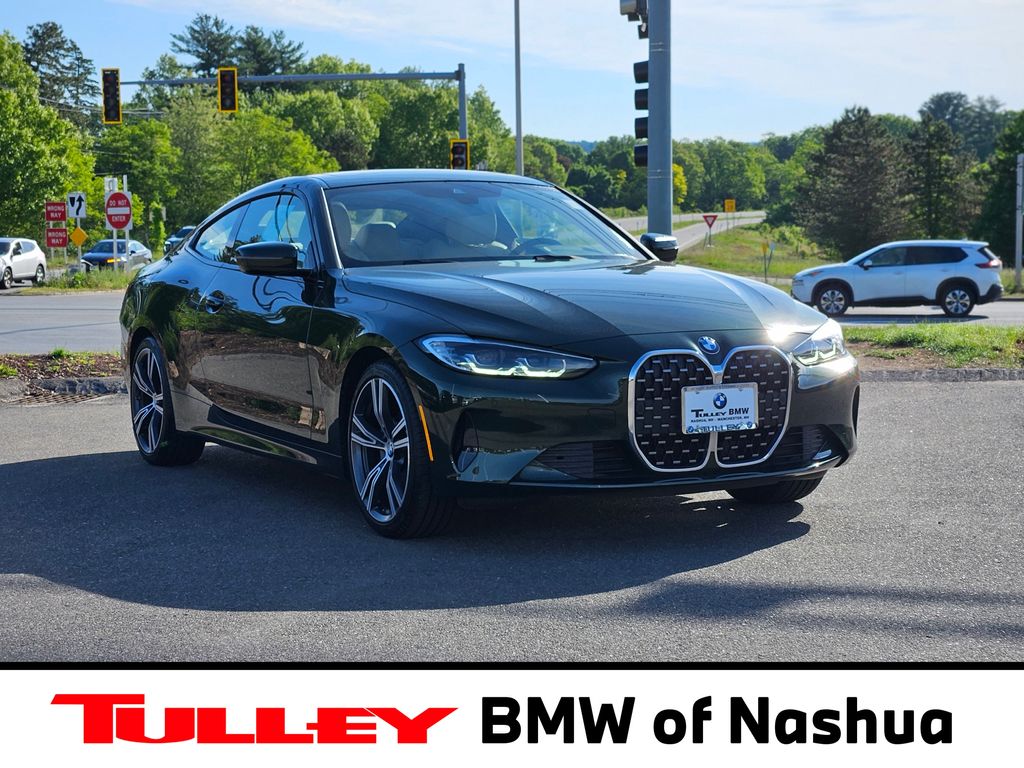 San Remo Green Metallic 2022 BMW 4 Series Coupe All-Wheel Drive 8-Speed Automatic