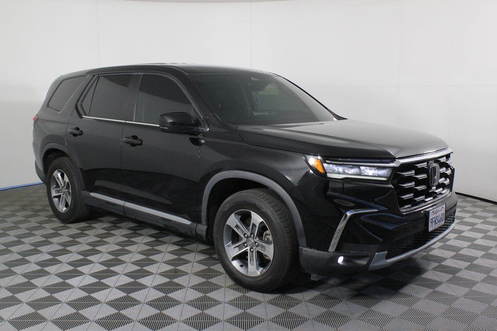 Thumbnail: 2023 Honda Pilot - 3