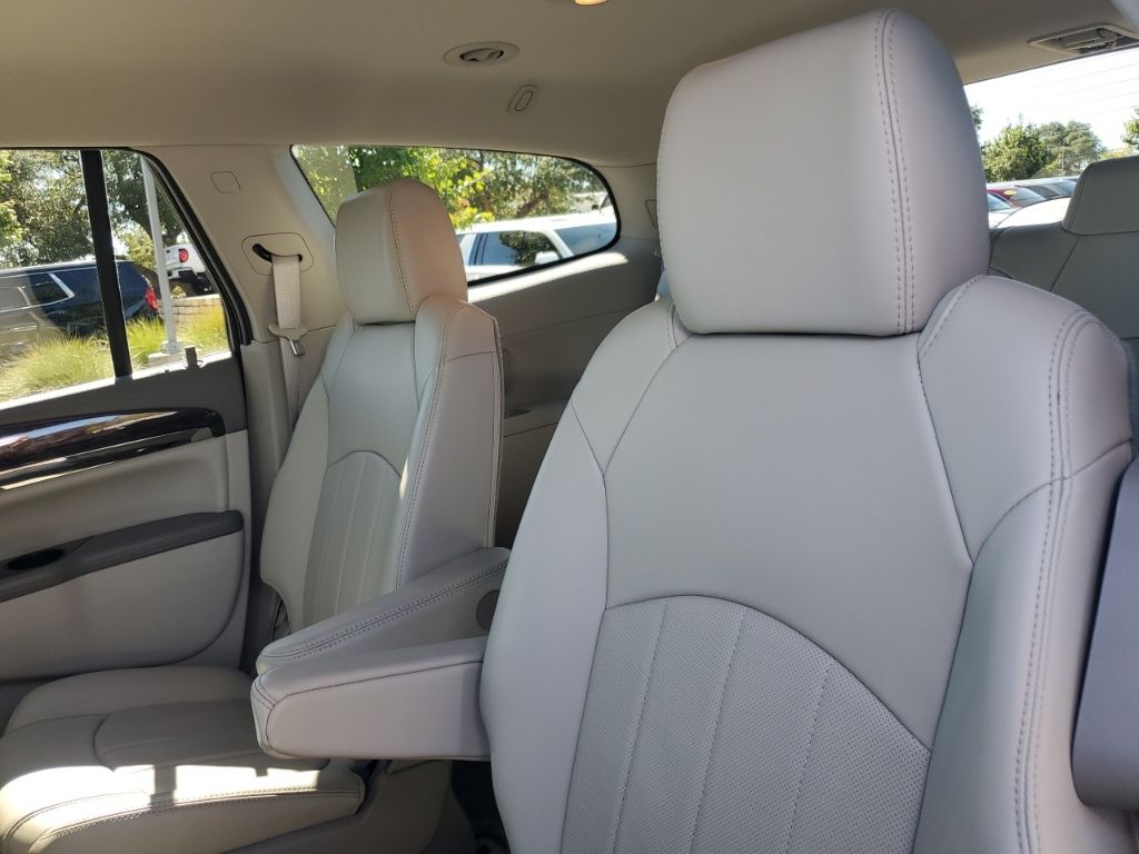 Used Car 2017 Buick Enclave  Leather Group For Sale Under $25,000 In Austin, Texas