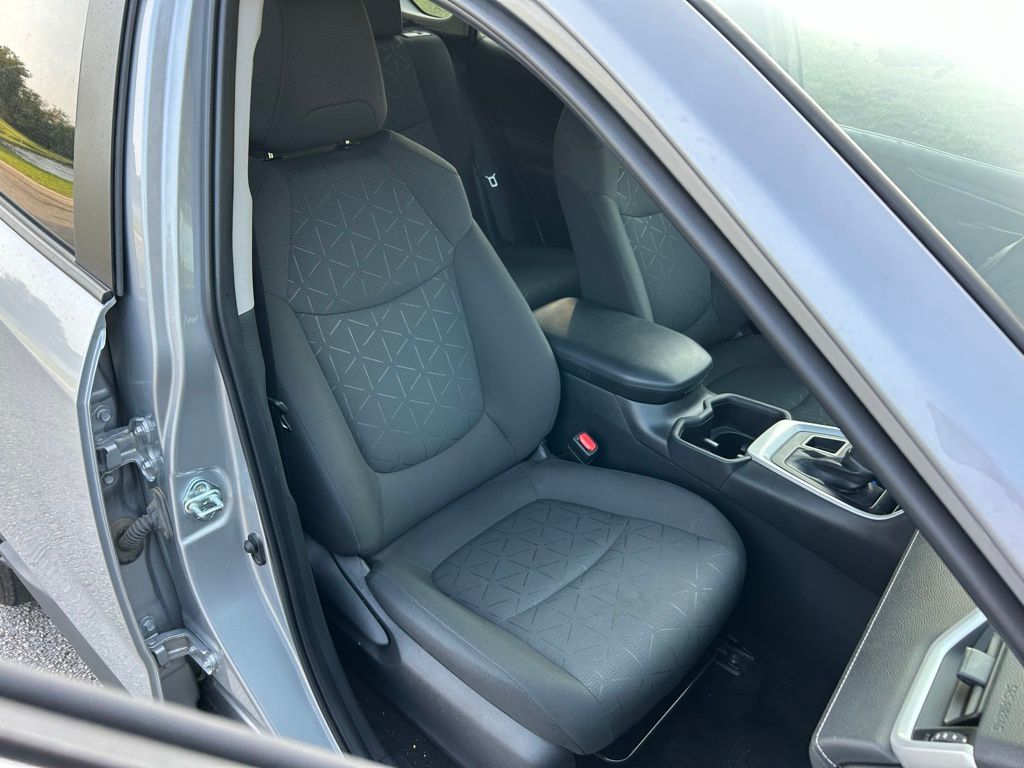 2024 Toyota RAV4 XLE 15