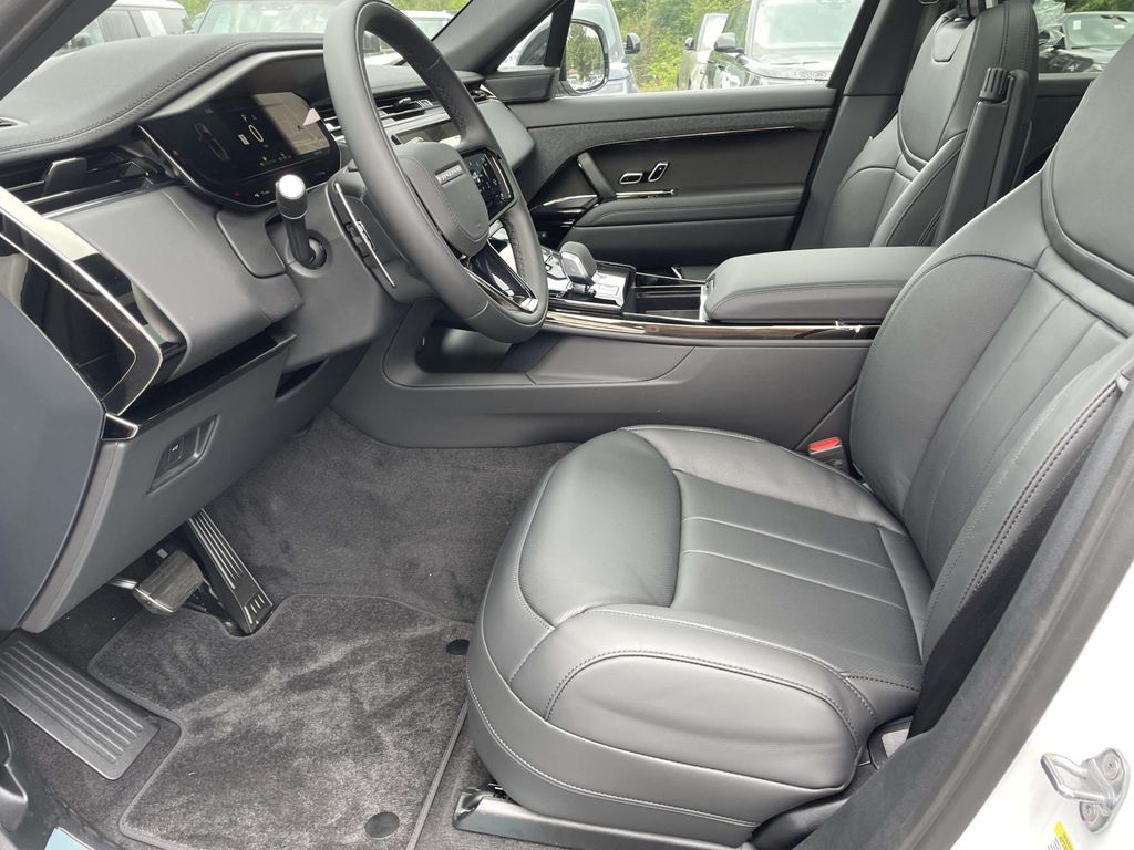 New 2026 White Land Rover Dynamic SE image 14