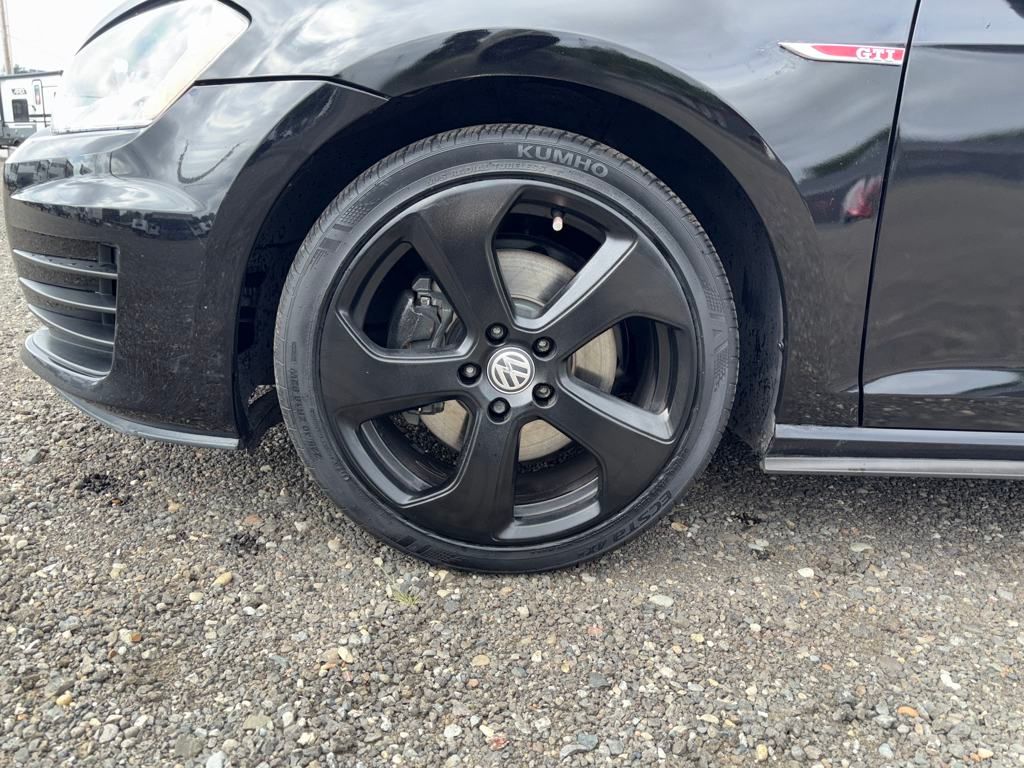 2015 Deep Black Pearl Volkswagen Golf GTI Autobahn FWD Hatchback