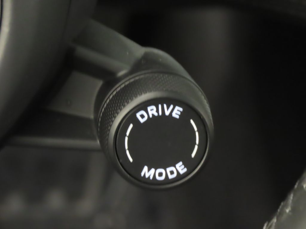 Thumbnail: 2023 Porsche Taycan - 23