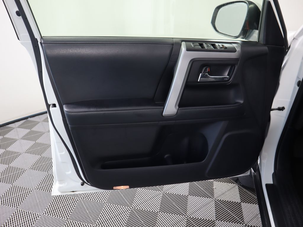 Thumbnail: 2021 Toyota 4Runner - 25