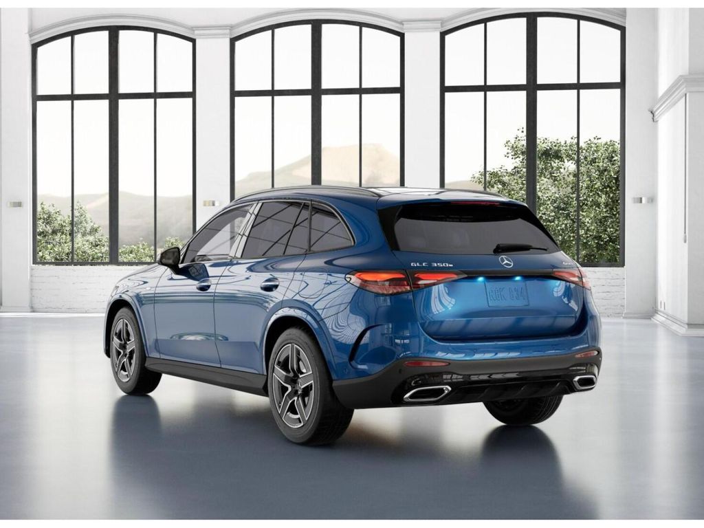 Thumbnail: 2026 Mercedes-Benz GLC - 28