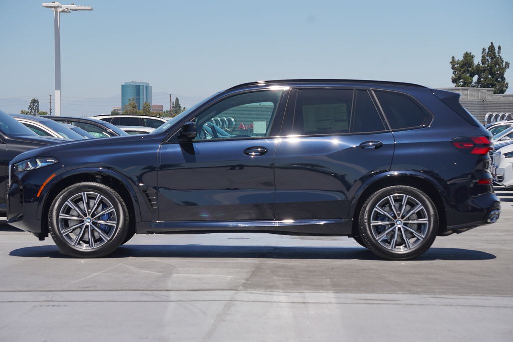 2025 BMW X5 M60i 4