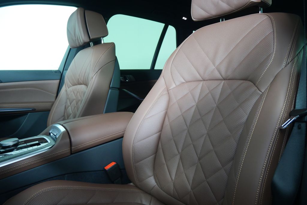 Thumbnail: 2026 BMW X5 - 11