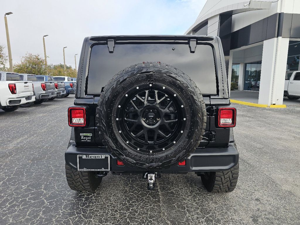 2020 Jeep Wrangler Unlimited Sahara 4