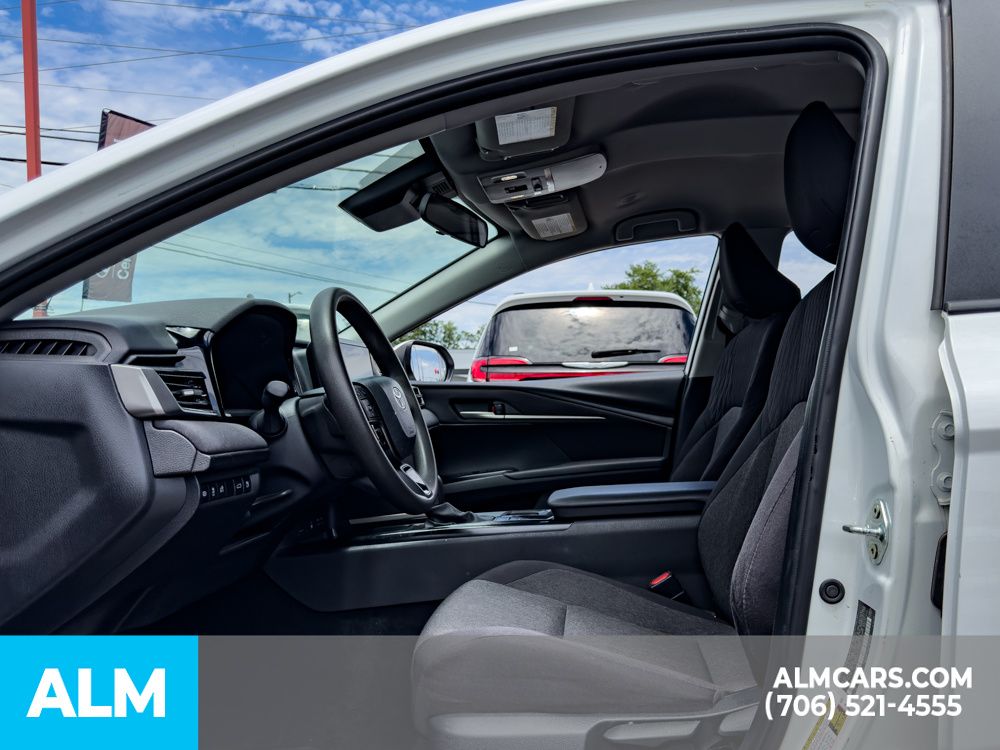 Used 2025 White Toyota LE image 10