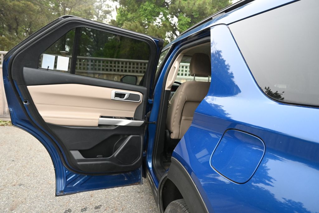 2022 Ford Explorer XLT 10