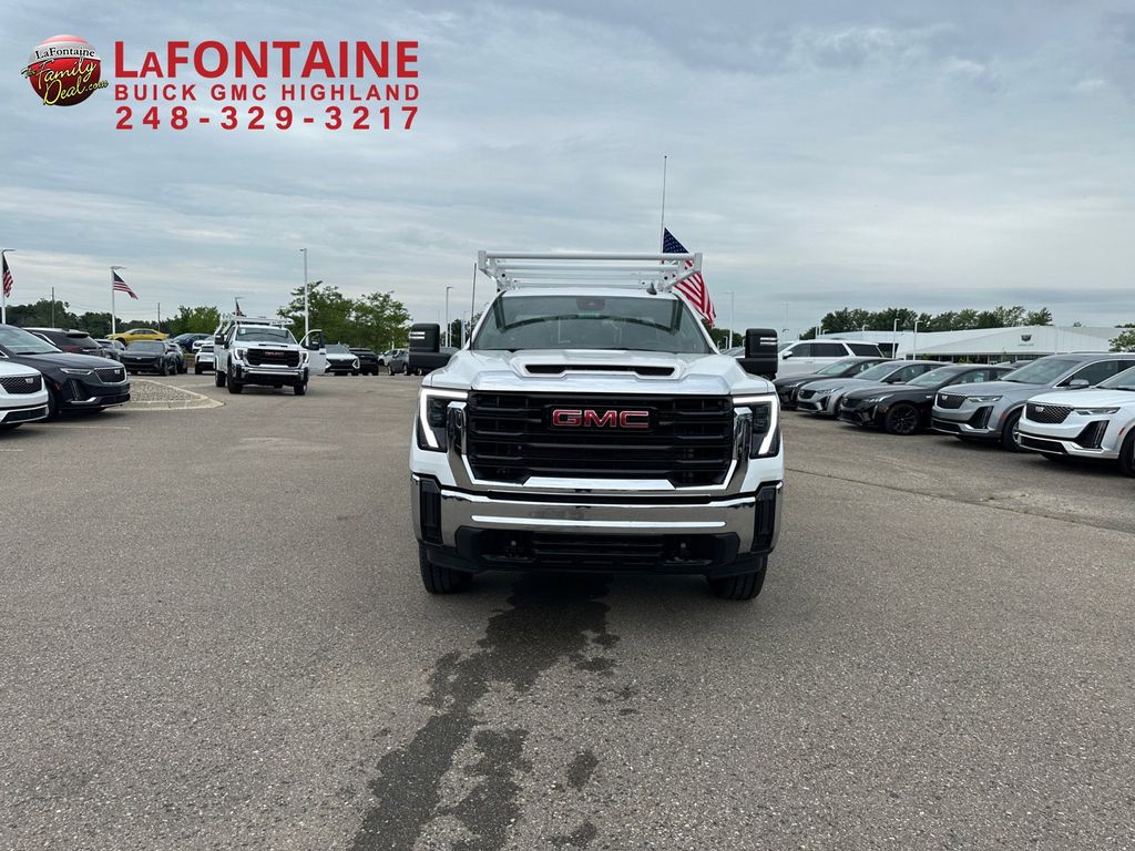 2024 GMC Sierra 2500HD Pro 44