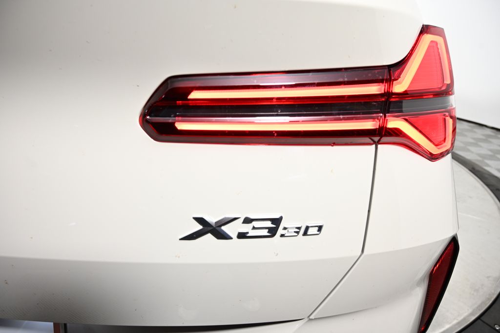 Thumbnail: 2026 BMW X3 - 11