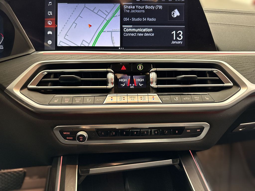 2022 BMW X7 xDrive40i 11