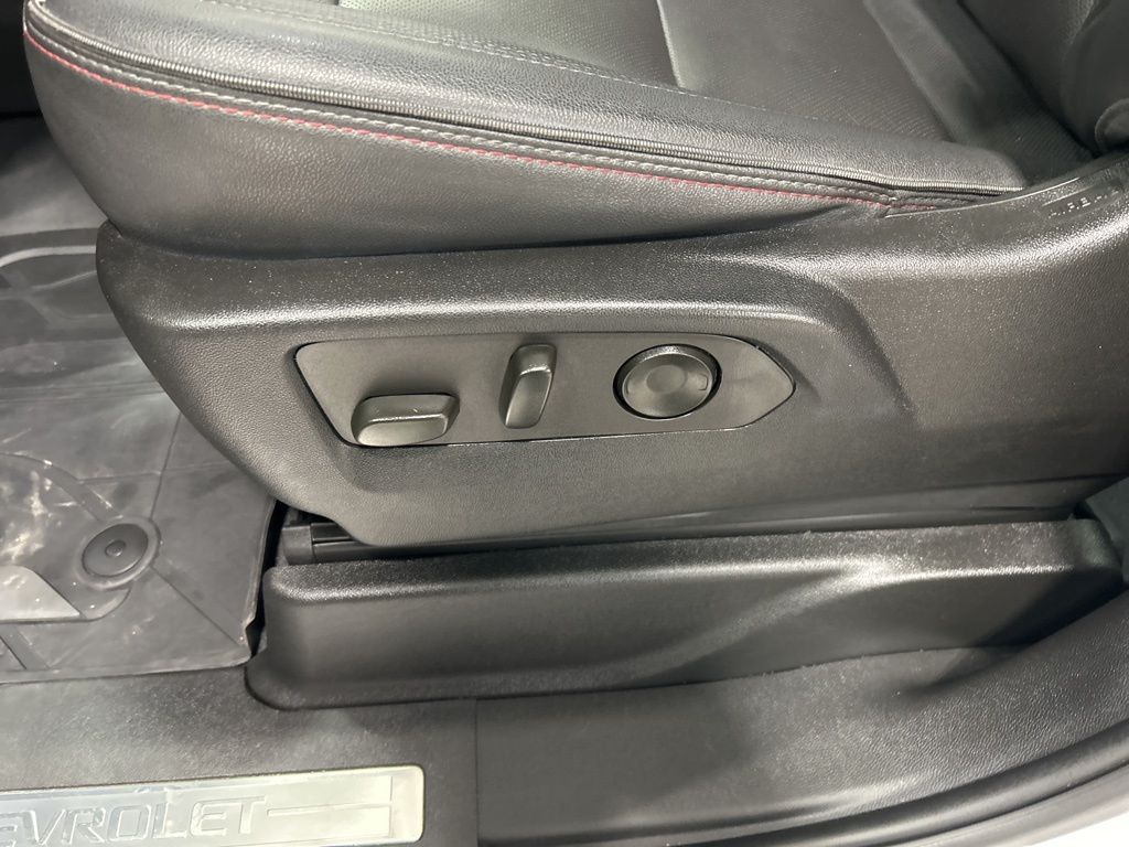 used 2023 Chevrolet Suburban car, priced at $59,984