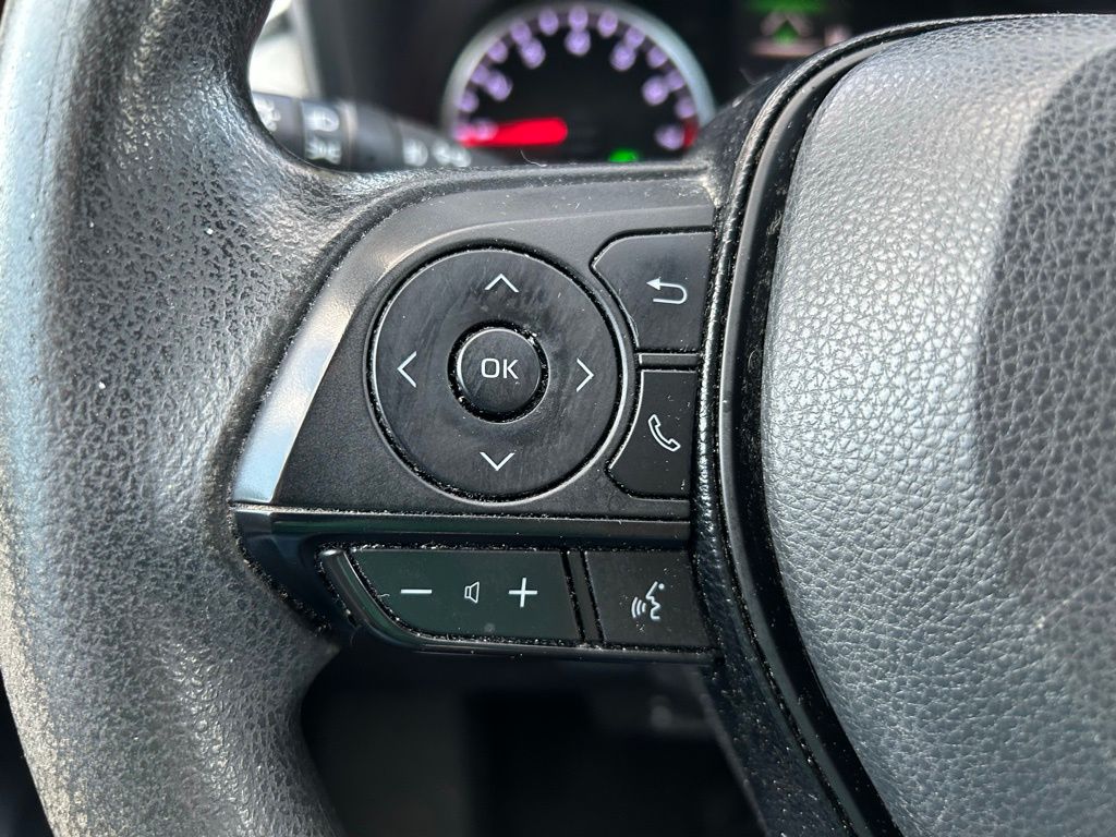 Thumbnail: 2021 Toyota RAV4 - 20