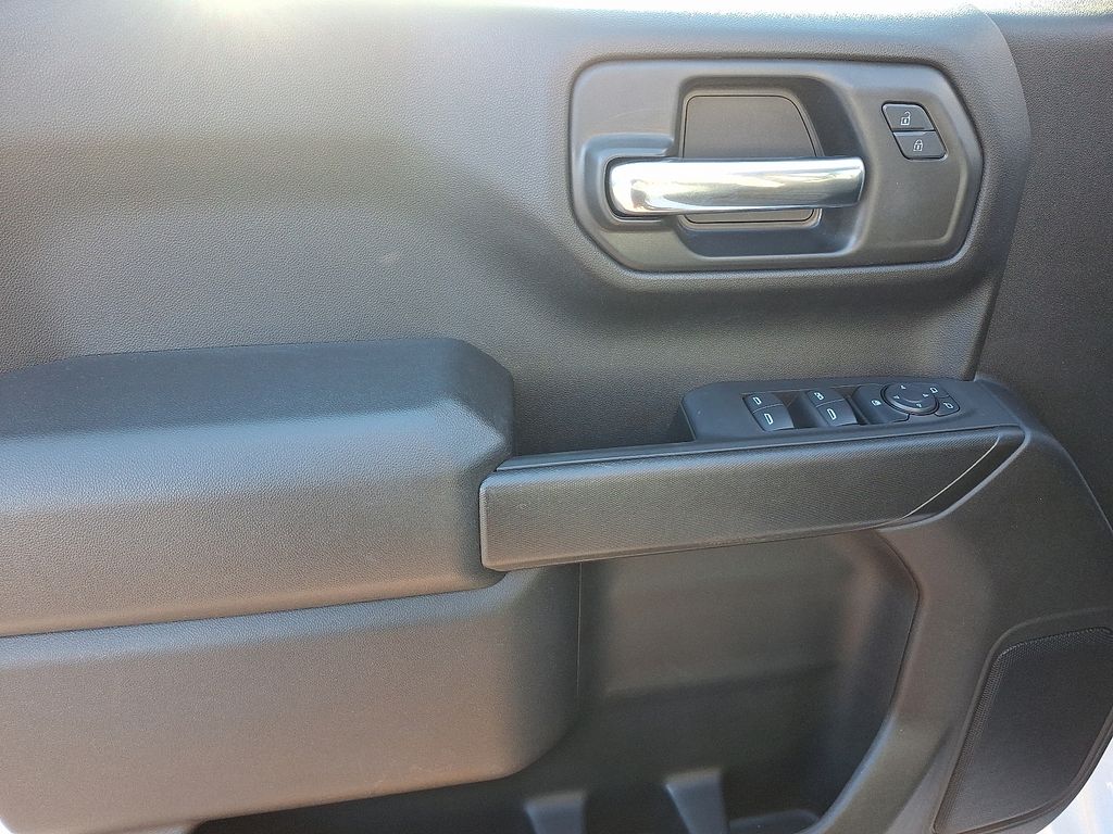 Thumbnail: 2025 Chevrolet Silverado 1500 - 13