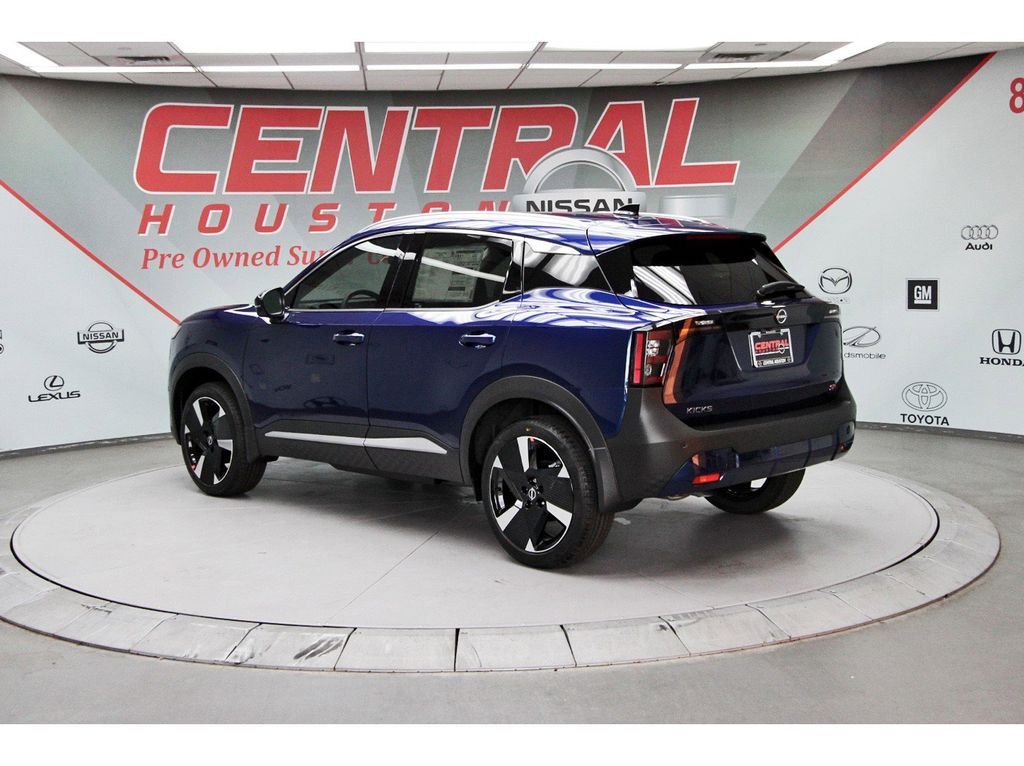2026 Nissan Kicks SR - 2