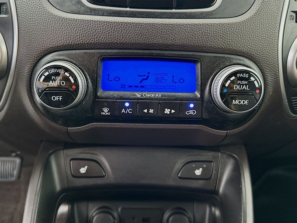 Thumbnail: 2012 Hyundai Tucson - 14