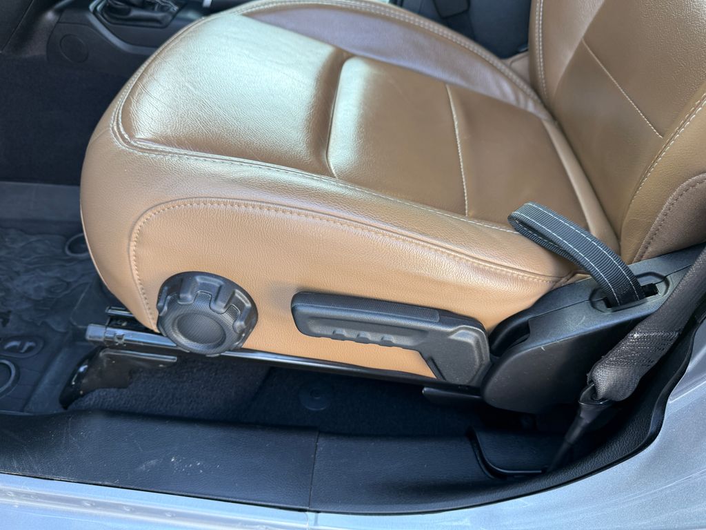 Certified Used 2020 Silver Jeep Overland image 43