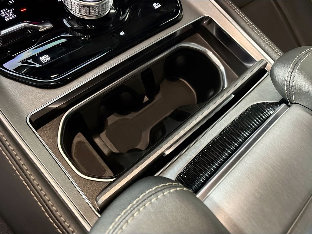 2026 Jeep Grand Wagoneer Limited Reserve