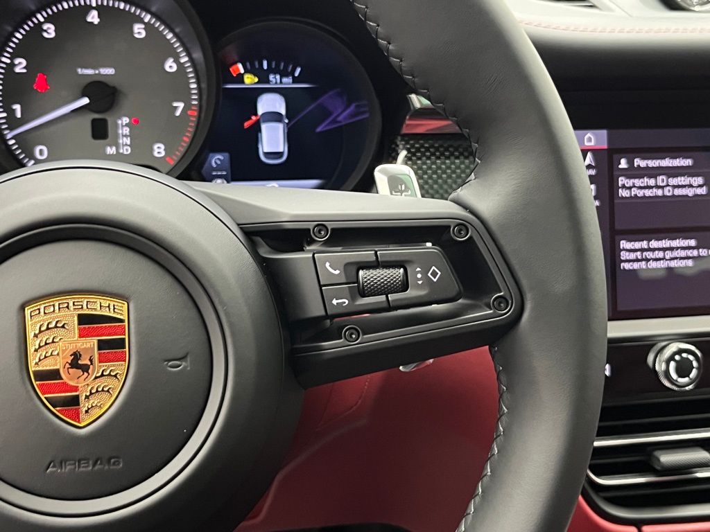 Thumbnail: 2026 Porsche Macan - 14