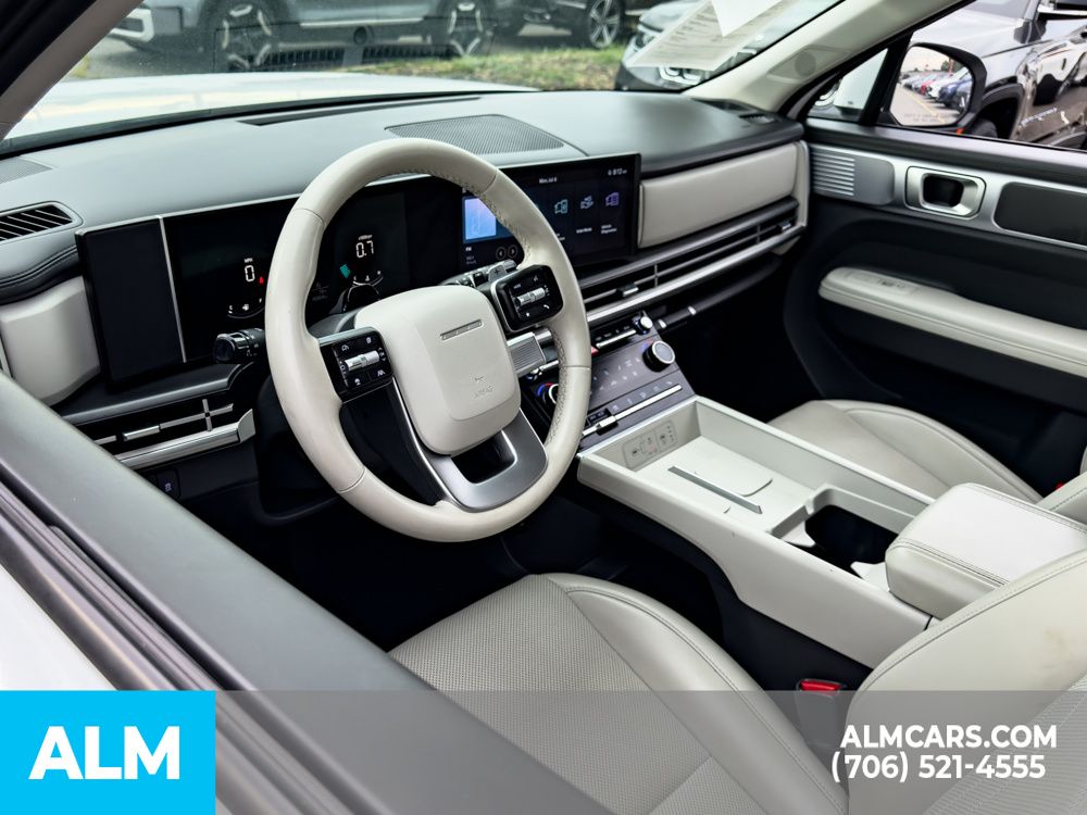 Used 2024 White Hyundai SEL image 9