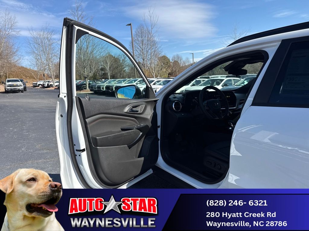 new 2025 Chevrolet Trax car, priced at $26,290