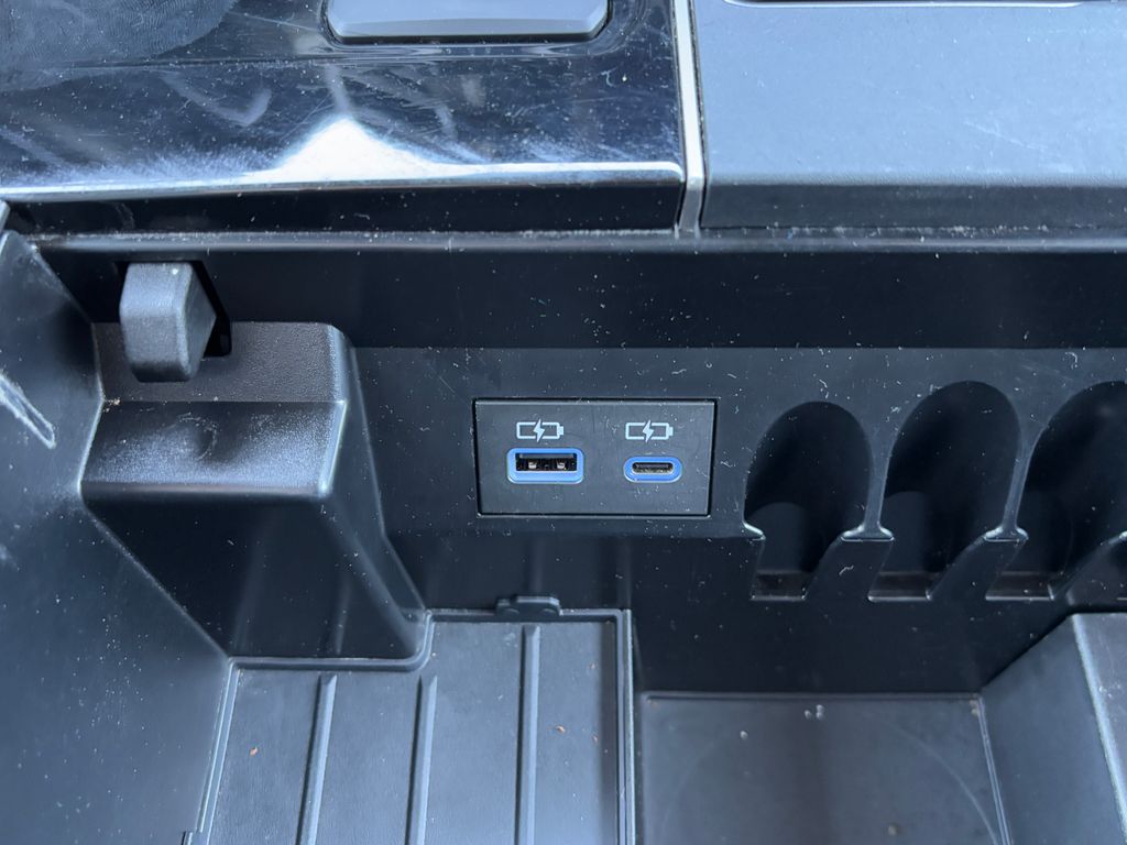 Thumbnail: 2022 Toyota Tundra - 20