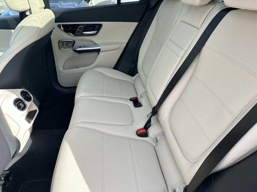 Thumbnail: 2026 Mercedes-Benz GLC - 15