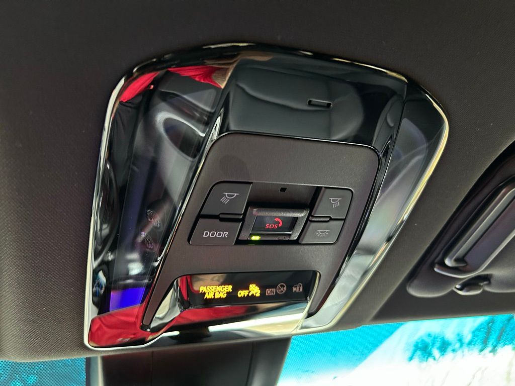 2024 Toyota Venza XLE 30