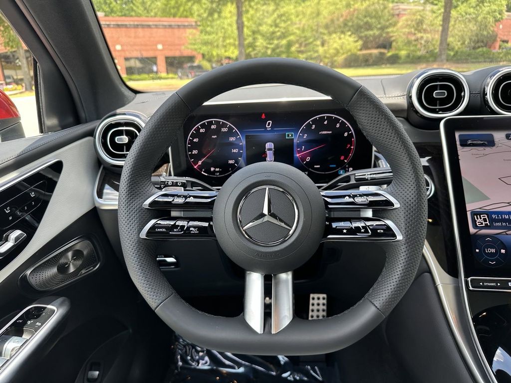 2024 Mercedes-Benz GLC GLC 300 32