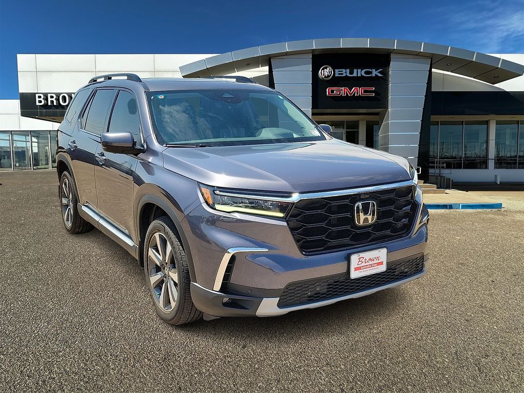 2023 Honda Pilot Elite Gray at Brown Honda