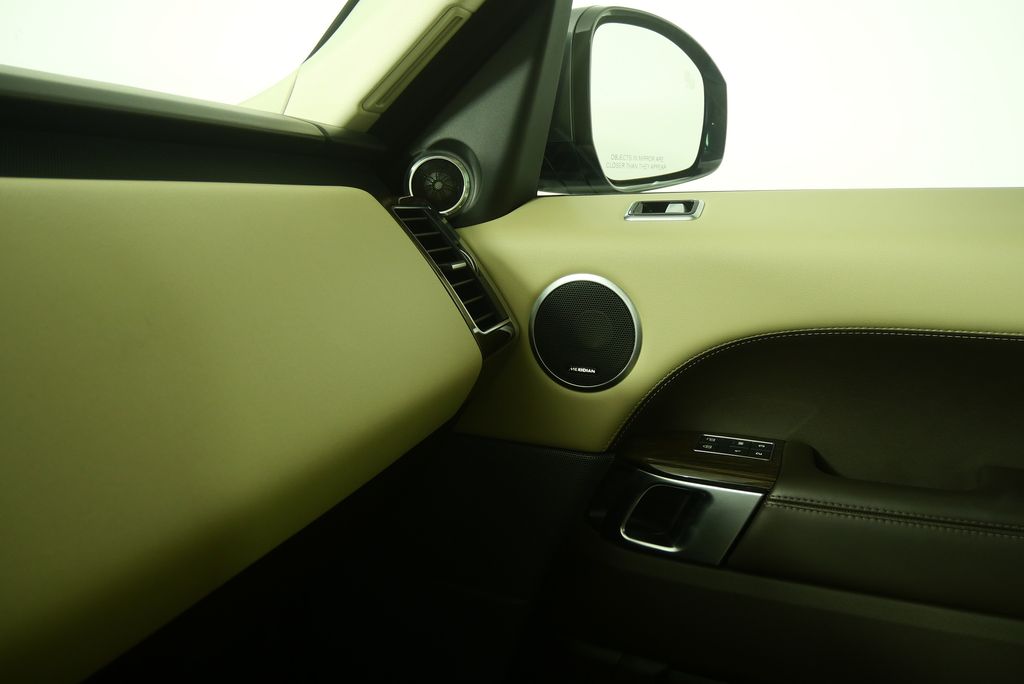 Thumbnail: 2022 Land Rover Range Rover Sport - 32