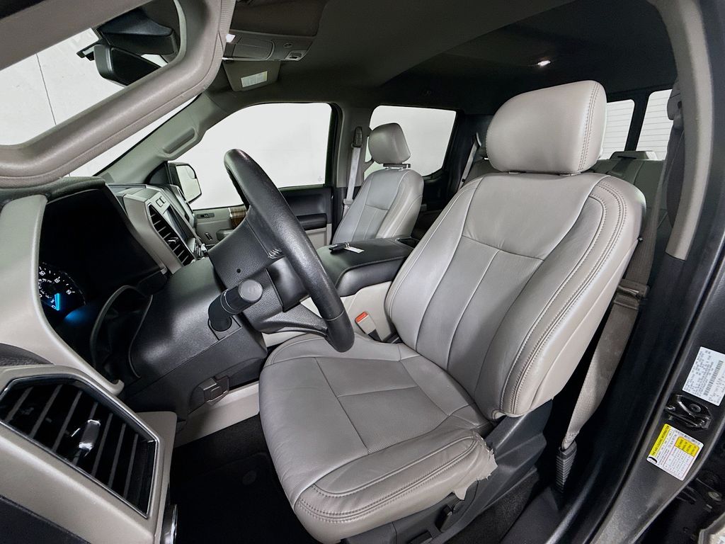 2019 Ford F-150 Lariat 21