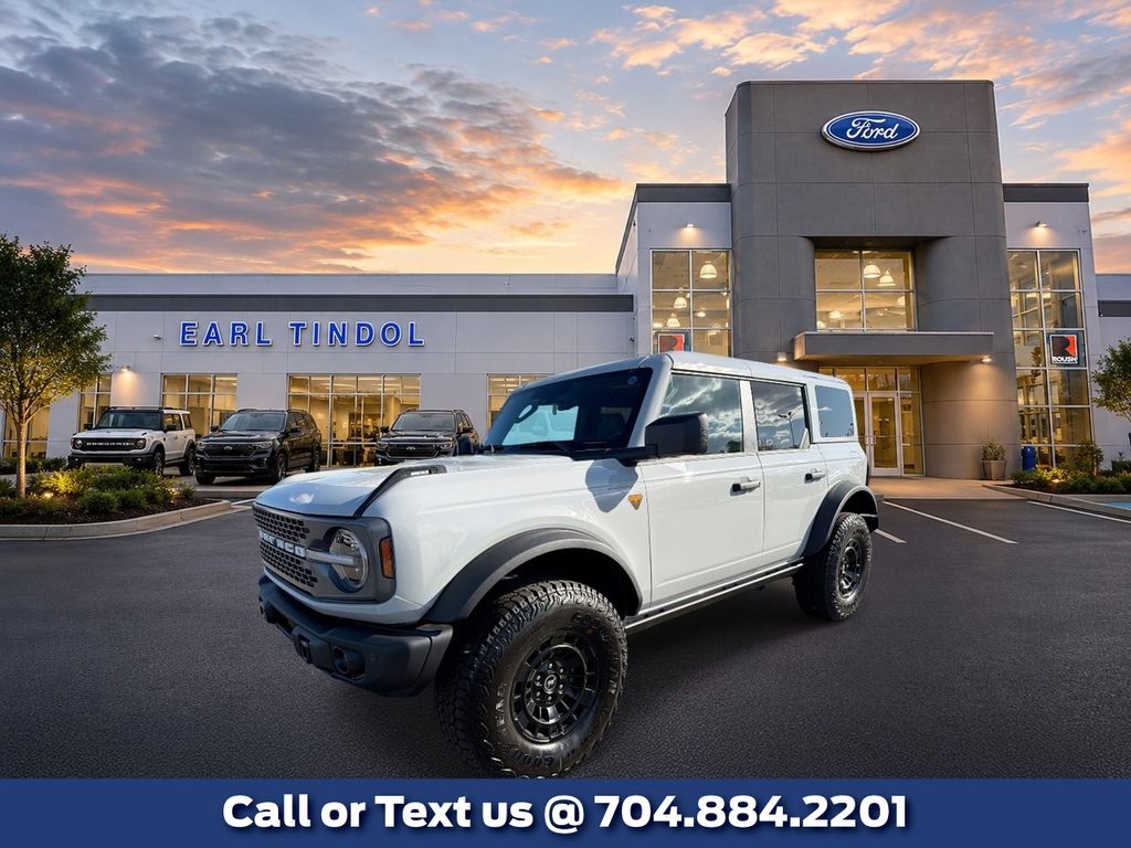 Avalanche Gray 2026 Ford Bronco SUV / Crossover Four-Wheel Drive Automatic
