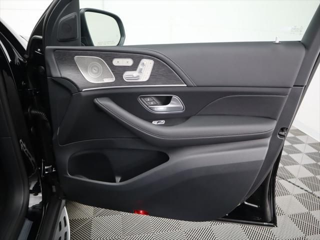 Thumbnail: 2026 Mercedes-Benz GLE - 27