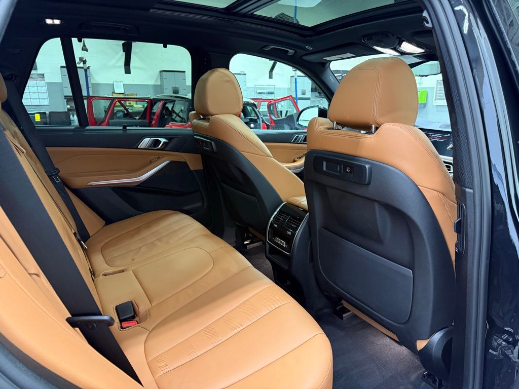 2022 BMW X5 xDrive40i 27