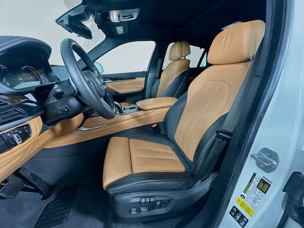 Thumbnail: 2019 BMW X6 - 21