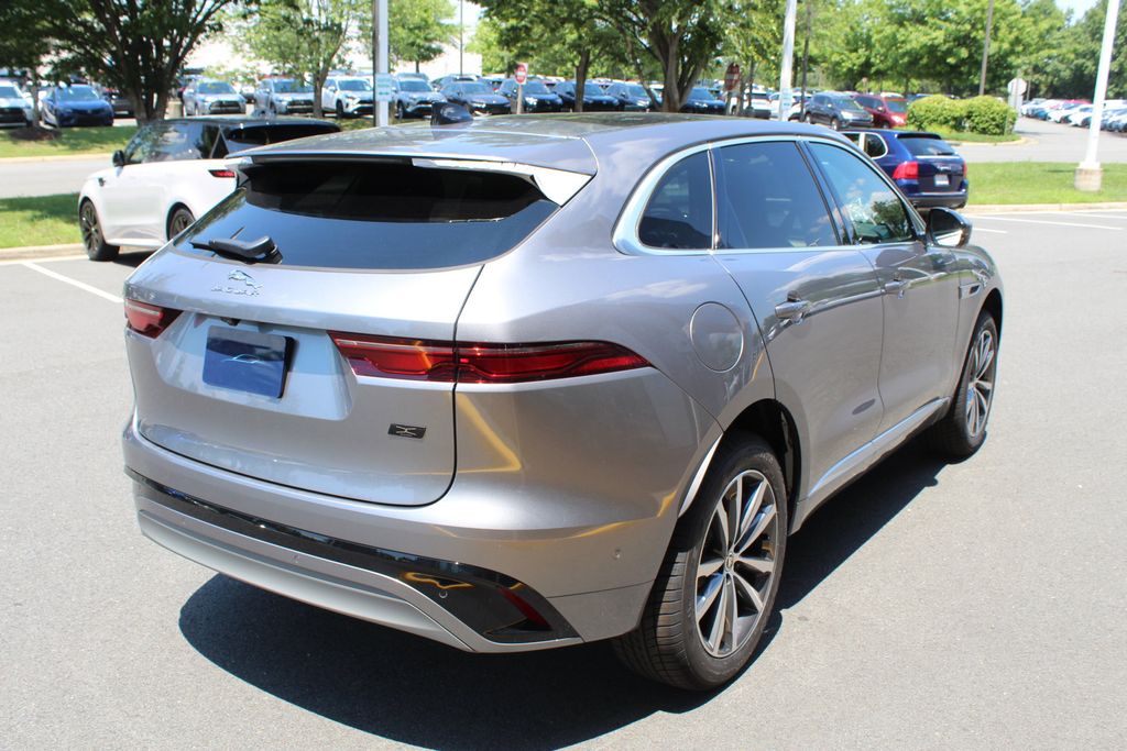 2026 Jaguar F-Pace R-Dynamic S - Photo 2